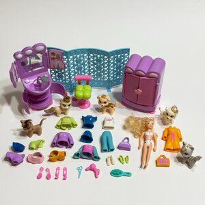 Polly Pocket Paw Spa Totally Trendy Salon Fashion Doll with 5 Pets